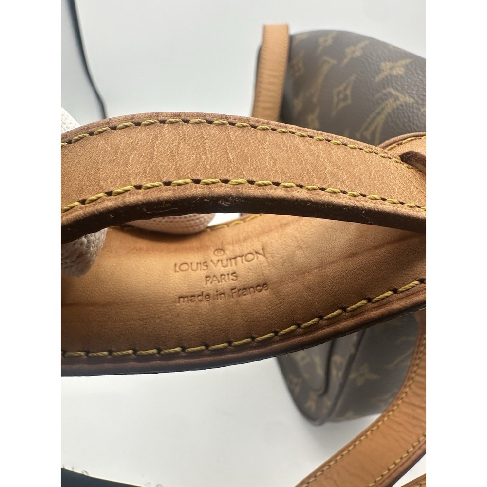 Louis Vuitton Saint Cloud GM Monogram Crossbody  Bag Gold Hardware - Picture 7 of 14